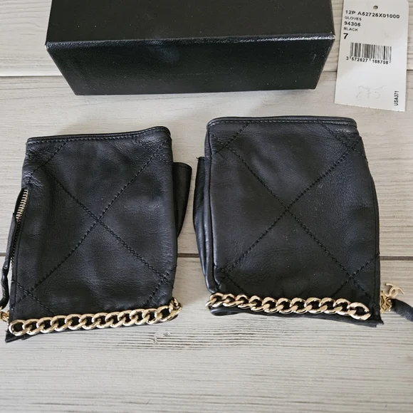 Chanel gloves - Picture 2 of 5